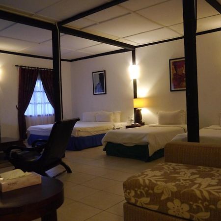 Basaga Holiday Residences Kuching Exterior foto